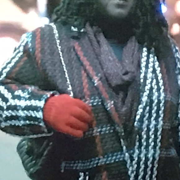 H&M Woolen Jacket worn by Gabourey Sidibe (Empire) - Picture 3 of 7